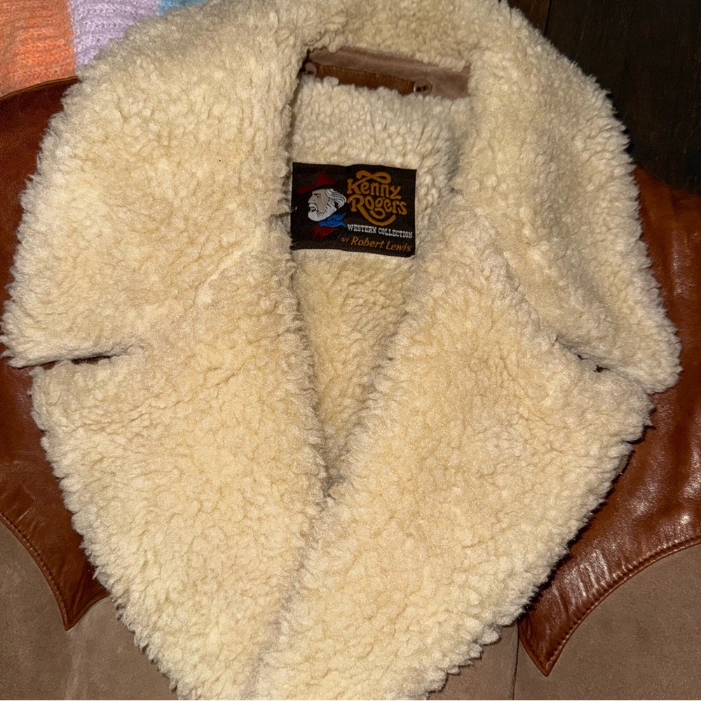 Men's Tan Shearling Coat - Picture 7 of 7